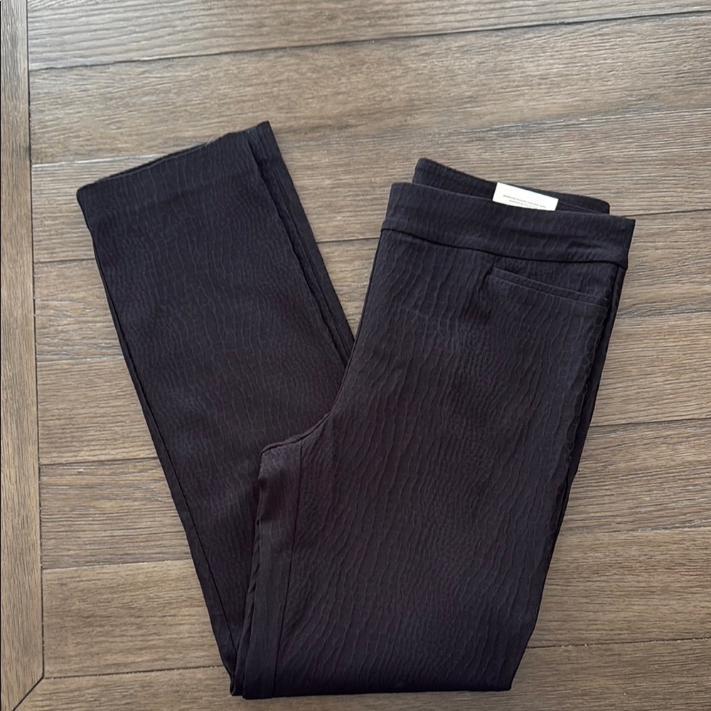 Chico’s Brigitte Reptile Jacquard Pants Tall Size 14 - Picture 5 of 14